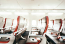 O companie aeriană va aplica tarife mai mari pentru clienții care nu doresc să aibă vecin de scaun în avion.