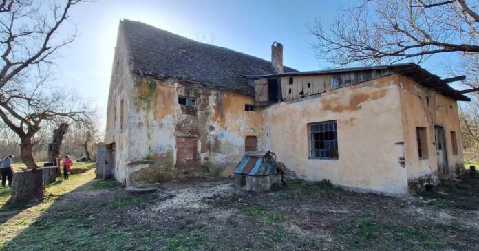 O moară veche de 120 de ani din Banat are șansa unei noi vieți. Voluntarii sunt invitați să conserve un monument al patrimoniului rural.