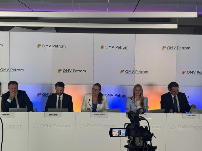 OMV Petrom anunță că dispune de cantitățile necesare de țiței pentru luna august și, în mare parte, pentru luna septembrie, precum și de produse finite pentru ambele luni.