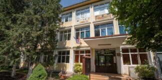 Ofertele pentru Gimnaziala 16 au fost deschise. Zece firme și asocieri concurează pentru contractul de 2,5 milioane de euro.
