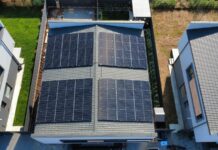 Panouri fotovoltaice în rate: cum să alegi firma ideală pentru instalare (P)
