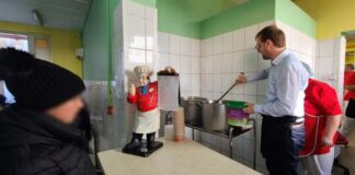 Primăria continuă să insiste asupra desființării cantinei sociale. De această dată, pune la cale o dezbatere.