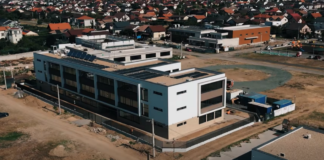 VIDEO. Liceul ecologic din Moșnița Nouă este finalizat. Investiția a depășit 4 milioane de euro.