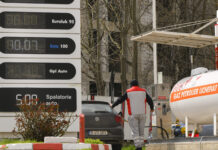 Consumul de benzină a crescut și în aprilie, dar mai puțin decât în martie. Dumitru Chisăliță (AEI): „Este un semn că populația și companiile încep să își adapteze comportamentul”.