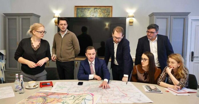 Discuții între Simonis și Romocean referitoare la relocarea păcănelelor. CJT propune 5 hectare lângă centură, dar Primăria refuză.