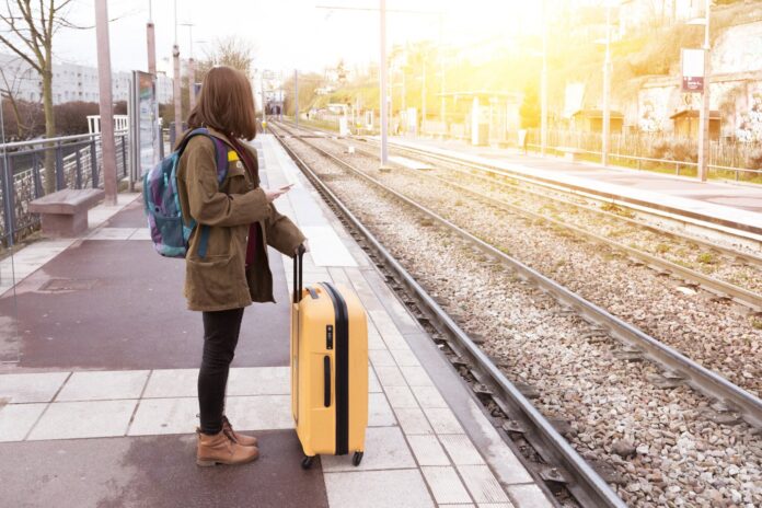 Pas important pentru dezvoltarea transportului feroviar de navetă. 41 de orașe din țară sunt vizate.