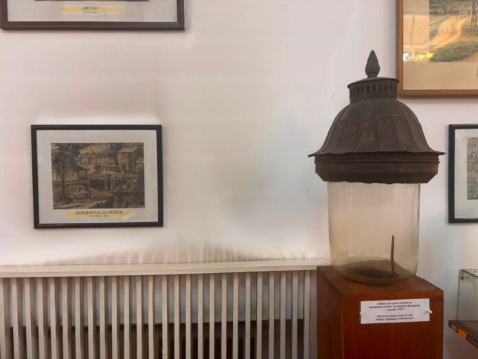 Acum 169 de ani, România avea prima rafinărie din lume, era prima țară producătoare de țiței, iar Bucureștiul era primul oraș iluminat cu petrol lampant. Când a fost introdus curentul electric în Capitală