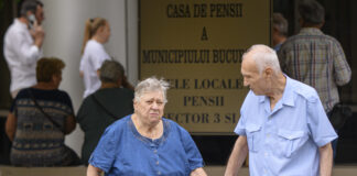 Ce înseamnă, de fapt, „Baa3 cu perspectivă negativă” pentru români? Cum poate afecta ratingul de țară impozitele, taxele și cursul valutar