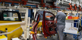 China își mărește influența în industria auto europeană. Oficialii UE trag un semnal de alarmă despre „provocarea deceniului”