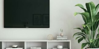 Cum transformă televizorul serile de acasă, fără complicatii