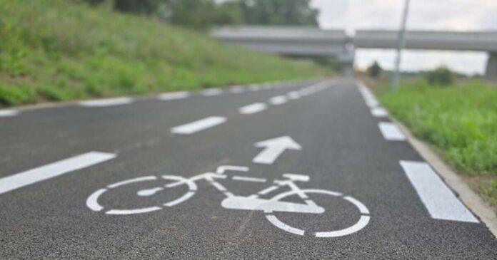 Două companii doresc să conceapă pista de biciclete care va conecta Timișoara de Ghiroda. Traseul va măsura aproape 3 kilometri.