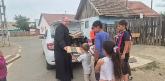 „Îmbracă un copil pentru școală”, campanie pentru 40 de elevi din Pesac