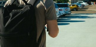 „Împreună pentru educație” la Giroc. O campanie destinată pregătirii ghiozdanelor pentru copii înainte de începutul școlii.