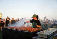 La Provincia stabilește un nou record Guinness World Records™ cu cea mai mare porție de aripioare de pui servită la un eveniment (P)