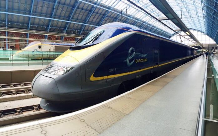 Monopolul Eurostar, sub amenințare după 30 de ani. Virgin Trains va începe să opereze trenuri prin Canalul Mânecii.