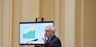 Mugur Isărescu, referitor la criza energetică: Este evident că va afecta inflația.