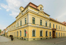 Palatul Episcopal Romano-Catolic din Piața Unirii va fi restaurat și deschis vizitatorilor. Primul pas pentru obținerea fondurilor europene.