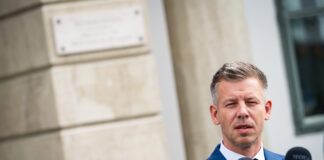 Peter Magyar, criticat sever de opoziție după anunțul privind limitarea consumului de energie: „S-a întors în era Ceaușescu”
