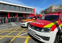Copiii, invitați la pompieri de ziua lor. Vor vedea de aproape mașinile salvatorilor Copiii, invitați la pompieri de ziua lor. Vor vedea de aproape mașinile salvatorilor