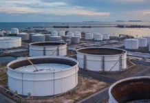 Cu cât ar putea crește prețul carburanților din cauza grevei de la Terminal Oil? Cu cât ar putea crește prețul carburanților din cauza grevei de la Terminal Oil?