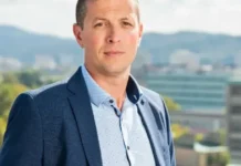 Director GEN-I Sonce, arestat preventiv într-un scandal de corupție Director GEN-I Sonce, arestat preventiv într-un scandal de corupție