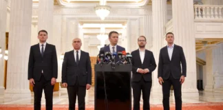 Fitch: România riscă retrogradare la „junk” dacă criza politică se prelungește Fitch: România riscă retrogradare la „junk” dacă criza politică se prelungește