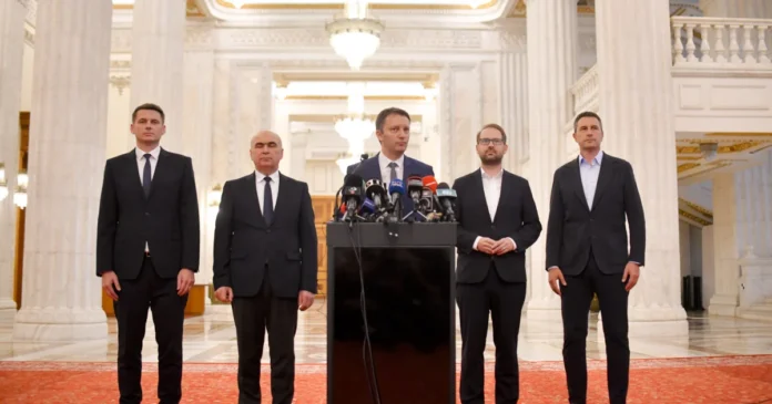 Fitch: România riscă retrogradare la „junk” dacă criza politică se prelungește Fitch: România riscă retrogradare la „junk” dacă criza politică se prelungește