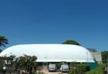 FOTO. Balon presostatic: transformă un teren sportiv într-o afacere activă tot anul FOTO. Balon presostatic: transformă un teren sportiv într-o afacere activă tot anul