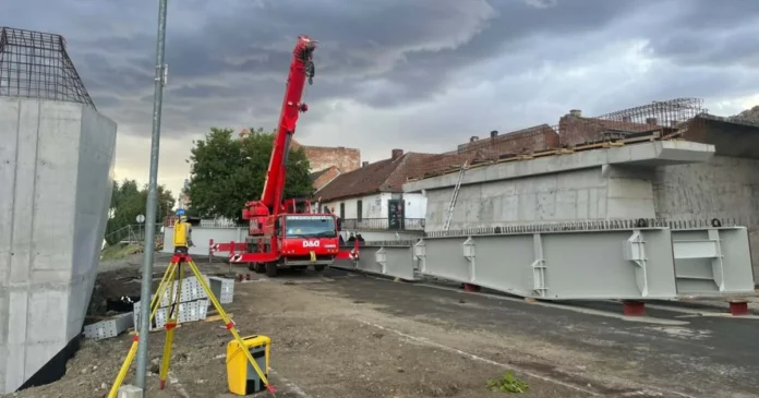 FOTO. Scheletul noului Pod al Muncii a ajuns. Lucrările de refacere, la 40% per total FOTO. Scheletul noului Pod al Muncii a ajuns. Lucrările de refacere, la 40% per total
