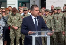 Lucrurile sunt aproape binare. Miruță, de la Timișoara, anticipează „anticipatele” Lucrurile sunt aproape binare. Miruță, de la Timișoara, anticipează „anticipatele”