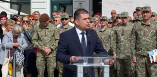 Lucrurile sunt aproape binare. Miruță, de la Timișoara, anticipează „anticipatele” Lucrurile sunt aproape binare. Miruță, de la Timișoara, anticipează „anticipatele”
