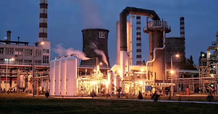 Petrotel Lukoil, datorii de 1,5 miliarde lei. Creditorii rafinăriei în insolvență