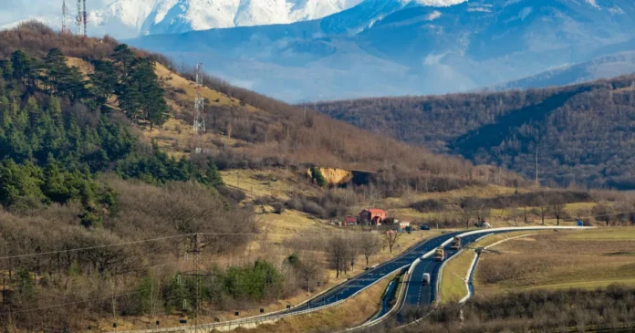 Premieră în infrastructura din România: primul tunel forat de autostradă este gata Premieră în infrastructura din România: primul tunel forat de autostradă este gata