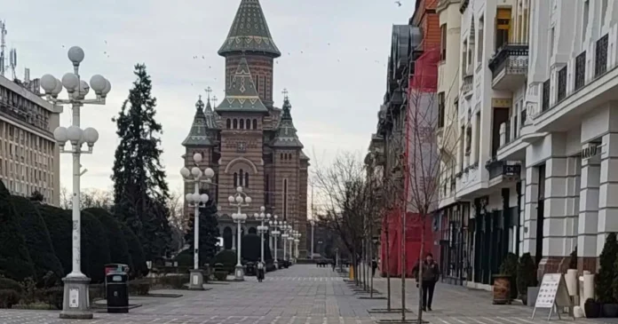Simonis îl acuză pe Fritz de folosirea Revoluției electoral