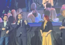 VIDEO. Dominic Fritz prezintă echipa care va asigura conducerea primăriei după plecarea sa VIDEO. Dominic Fritz prezintă echipa care va asigura conducerea primăriei după plecarea sa