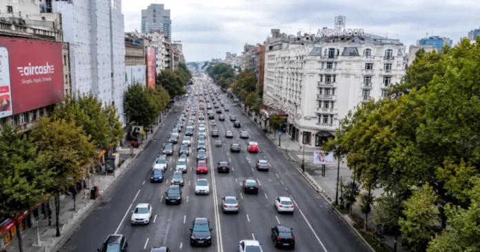 Bucureștiul a crescut cu 33%, dar două regiuni au pierdut peste 11% Bucureștiul a crescut cu 33%, dar două regiuni au pierdut peste 11%