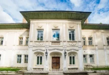 Castel vechi de 300 de ani, vândut cu 750.000 de euro Castel vechi de 300 de ani, vândut cu 750.000 de euro