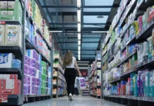 Coșul pentru un trai decent s-a scumpit. Câți bani cheltuiește lunar o familie Coșul pentru un trai decent s-a scumpit. Câți bani cheltuiește lunar o familie