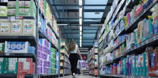 Coșul pentru un trai decent s-a scumpit. Câți bani cheltuiește lunar o familie Coșul pentru un trai decent s-a scumpit. Câți bani cheltuiește lunar o familie