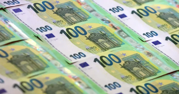 Cursul euro atinge un nou record istoric: 5,34 lei