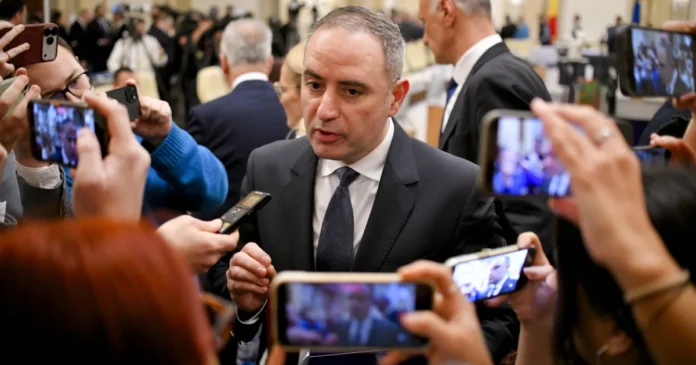 Deficitul bugetar scade la 3,81% din PIB în nouă luni. Dobânzile ating 50,63 miliarde lei Deficitul bugetar scade la 3,81% din PIB în nouă luni. Dobânzile ating 50,63 miliarde lei