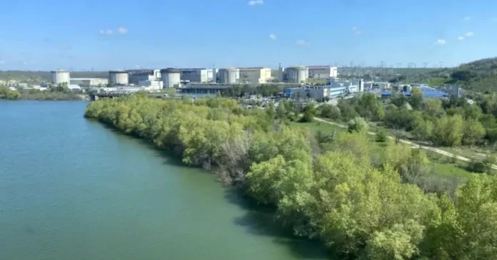 Dunărea, aproape de limita operațională la Cernavodă. Apele Române suplimentează debitul Dunărea, aproape de limita operațională la Cernavodă. Apele Române suplimentează debitul