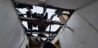Familie din Dudeștii Noi fără casă după incendiu. Cum pot fi ajutați părinții și fetița Familie din Dudeștii Noi fără casă după incendiu. Cum pot fi ajutați părinții și fetița