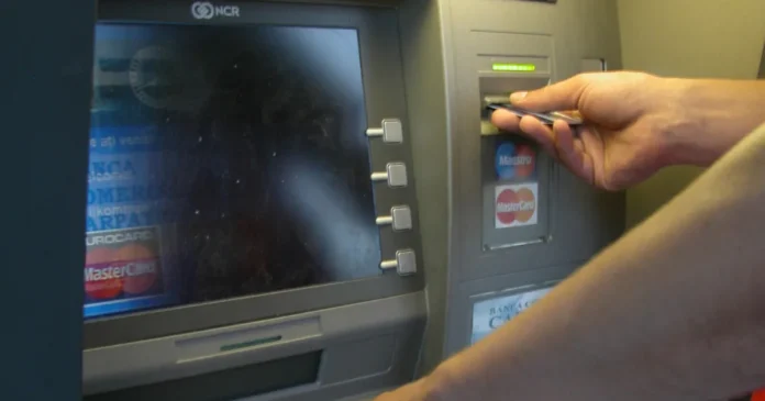 IA poate destabiliza băncile. Economiștii se tem de retrageri masive
