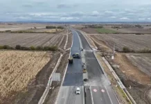 Începe turnarea stratului de uzură pe Chiribiș Începe turnarea stratului de uzură pe Chiribiș