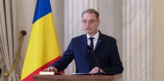 Luca Niculescu și miniștrii săi au depus jurământul: „Ne apucăm imediat de treabă” Luca Niculescu și miniștrii săi au depus jurământul: „Ne apucăm imediat de treabă”