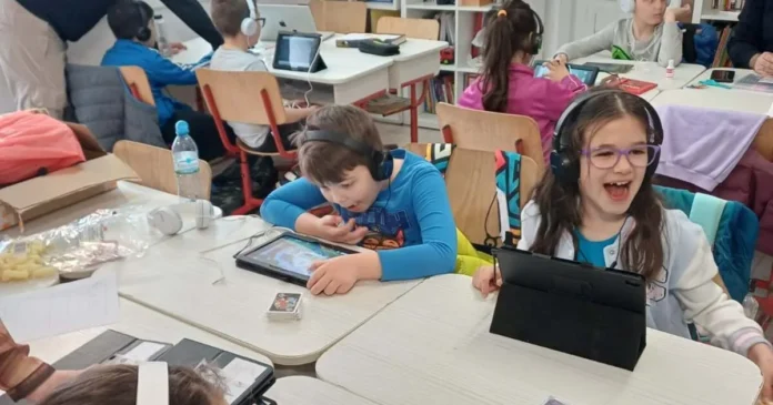 Milioane de lei pentru 1.000 de copii și vârstnici din Freidorf, Dâmbovița și Fratelia