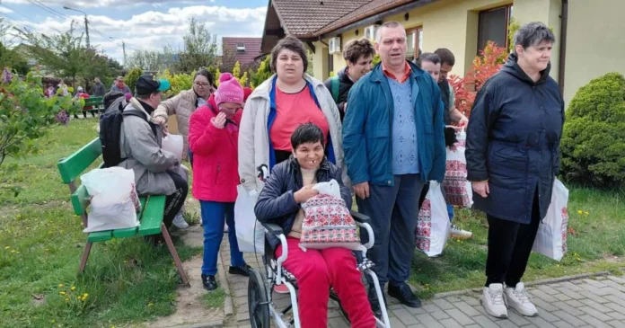 Muzică și dans la Carnavalul Toamnei pentru beneficiarii Fundației „Pentru Voi” Muzică și dans la Carnavalul Toamnei pentru beneficiarii Fundației „Pentru Voi”