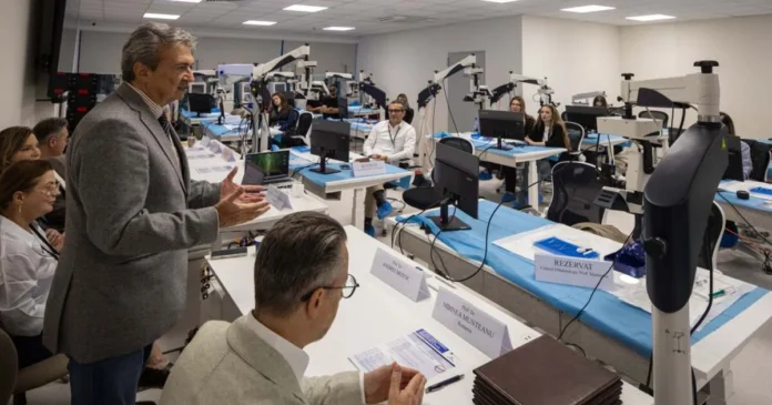 Oftalmologia timișoreană intră în avangarda mondială a chirurgiei glaucomului Oftalmologia timișoreană intră în avangarda mondială a chirurgiei glaucomului