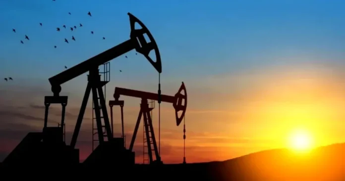 Petrolul scade cu peste 2%, însă atacurile din Arabia Saudită pot aduce scumpiri